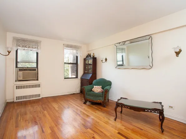 1811 Ocean Parkway image 1 of 3