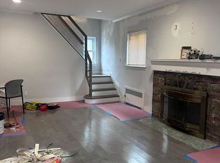 14712 Grand Central Pkwy, Jamaica, NY 11435