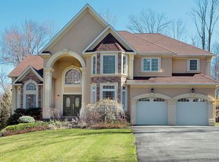 15 Moriah Ln, Montebello, NY 10901