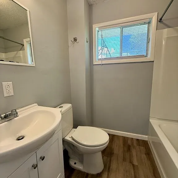 380 S Daleville Ave #F — Photo 11