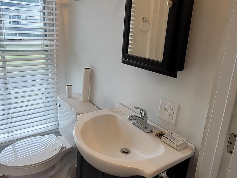 Main bathroom on 2nd floor
