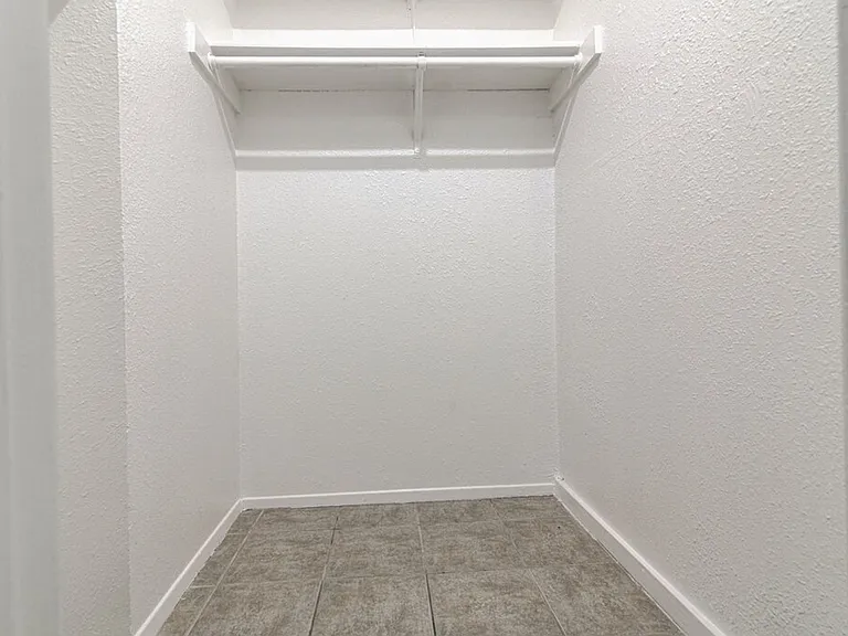 805 Sirocco Dr — Photo 12