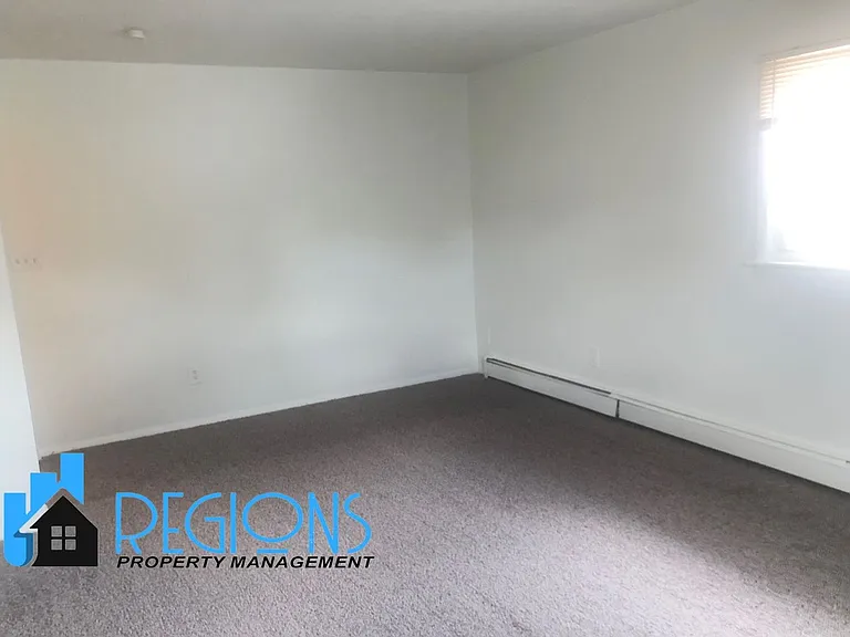 822 E. Washington Street — Photo 10