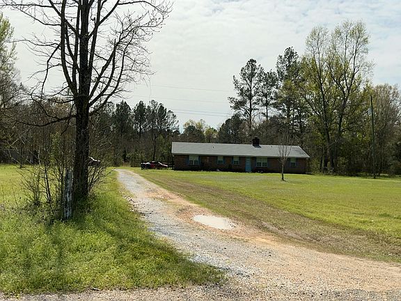 3rd image of 579 Marshall Dr