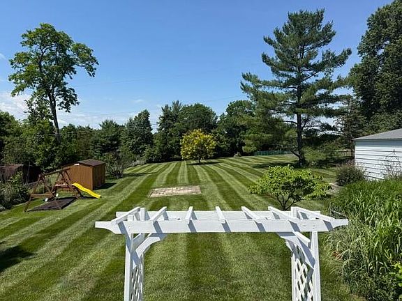 2nd image of 10129 Duncan Dr