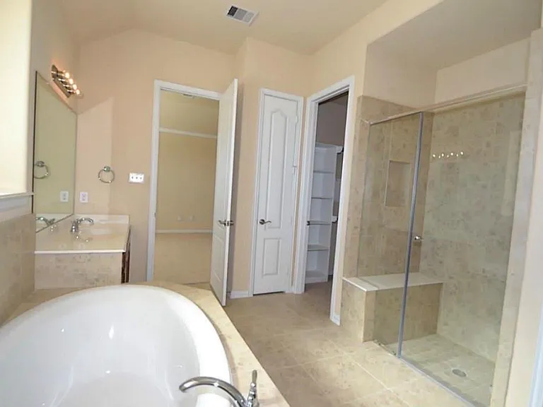 7219 Pearl Terrace Ln — Photo 32