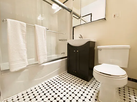 Rented by Voro NYC | media 22