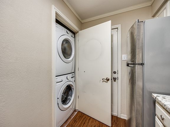 5th image of 8545 Midpark Rd #47