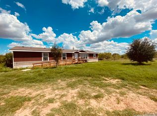 650 County Road 2863, Bigfoot, TX 78005