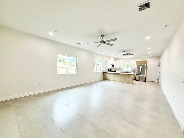 30125-30127 Avenida Juarez #30125 — Photo 4