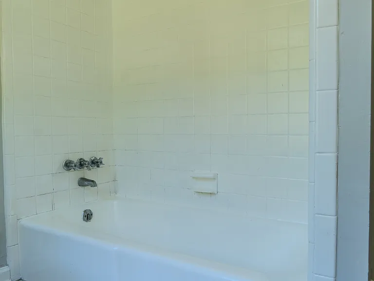 1616 Drayton Woods Dr — Photo 8