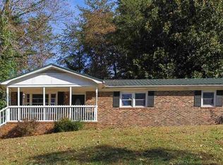 30 Dogwood Dr, Travelers Rest, SC 29690