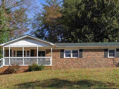 30 Dogwood Dr, Travelers Rest, SC, 29690