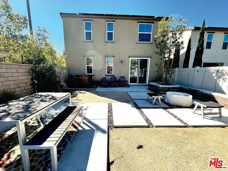 42720 Azure St — Photo 17
