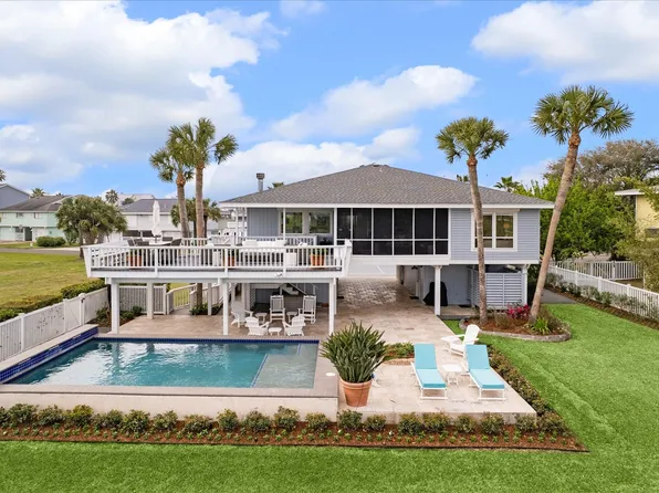 14021 Grambo Blvd, Galveston, TX 77554