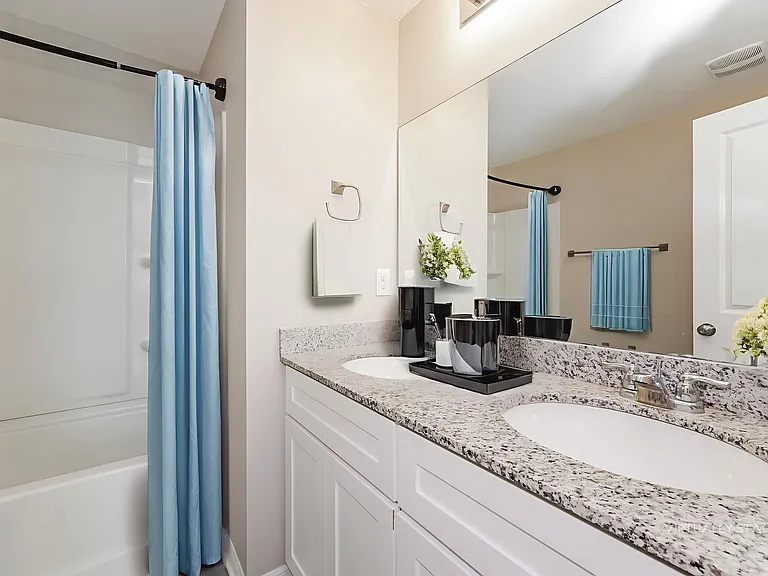 9010 Aegean Cir — Photo 8