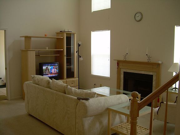 Cozy living Room with Fireplace