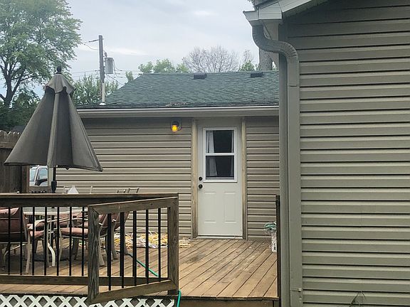 Deck on back of house 