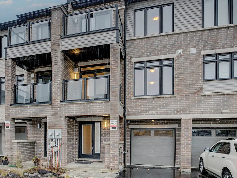 585 Colborne St E #611 — Photo 5