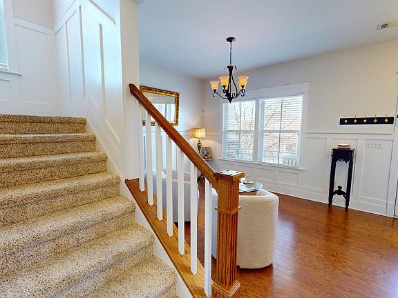 3rd image of 1012 Nunnery Ln