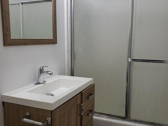 2nd image of 201 N Berendo St