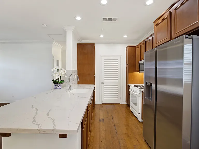 16915 Hutchins Lndg #55 — Photo 8