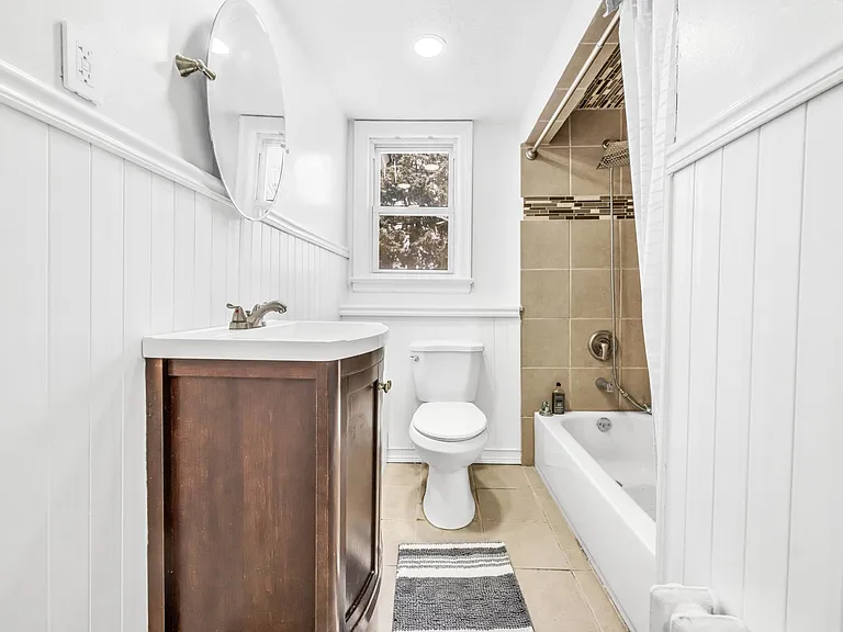 284 Macarthur Ave #2 — Photo 10