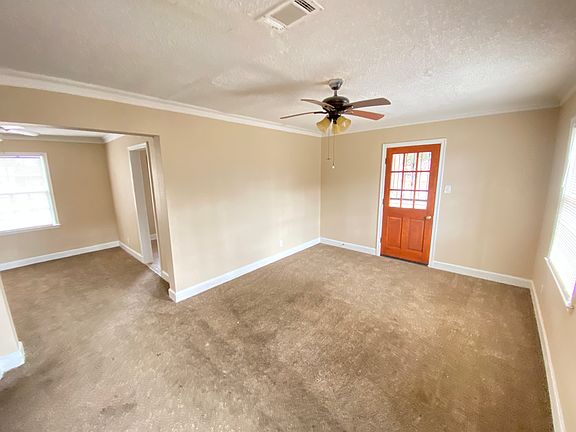 2nd image of 1058 Ramona St
