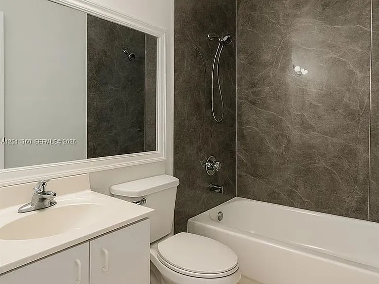 8170 NW 10th St #3 — Photo 5