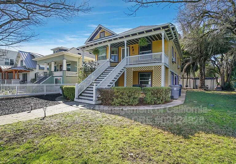 2324 Castro Way — Photo 3