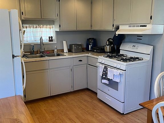 2nd image of 27 Morgan Rd