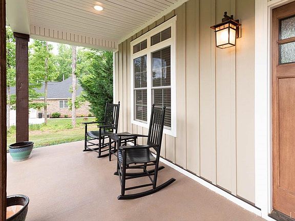 3rd image of 1087 Thomas Randolph Pl