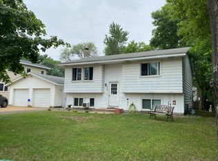 1791 Highway 96 E, Saint Paul, MN 55110