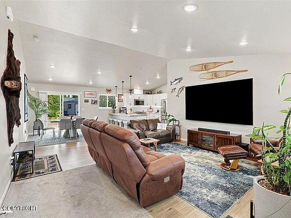 4th image of 1314 Julie Anna Dr