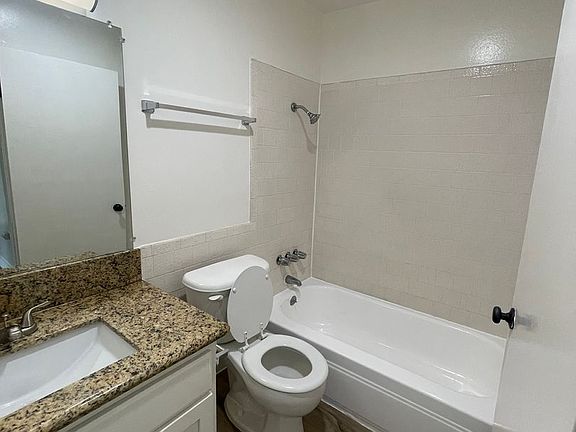 3rd image of 1650 Newport Ave APT 14