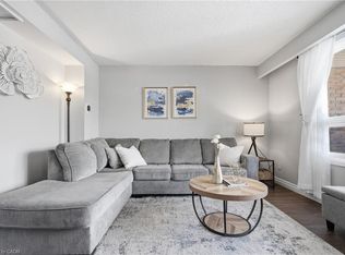 423 Westwood Dr #44, Kitchener, ON N2M 5B5