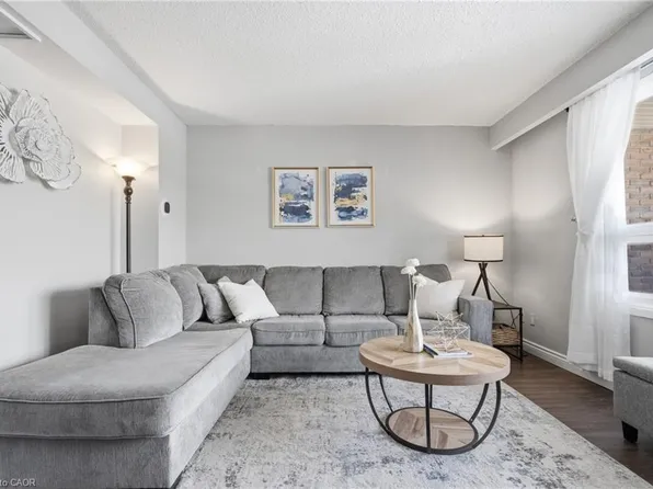 423 Westwood Dr #44, Kitchener, ON N2M 5B5