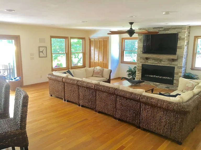 69 Accabonac Rd — Photo 8