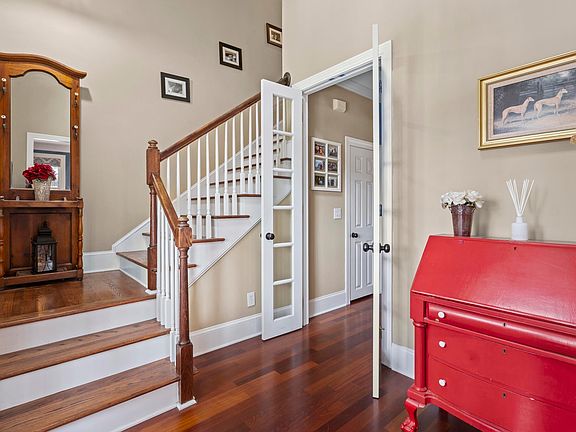 5th image of 803 Langford Rd