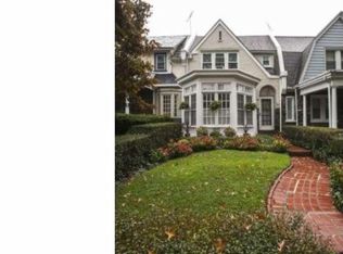 6482 Morris Park Rd, Philadelphia, PA 19151