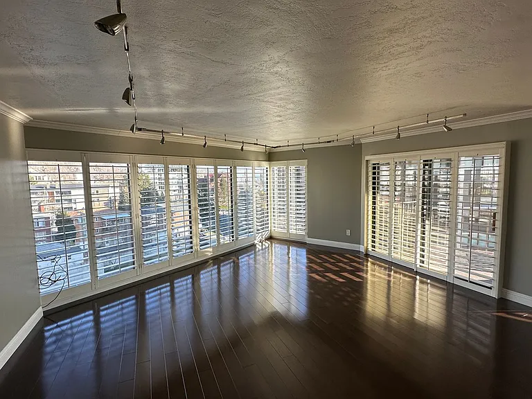 245 N Vine St #901 — Photo 11