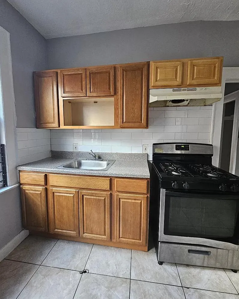 2 bed, 800 sqft, $1,849 — Photo 1