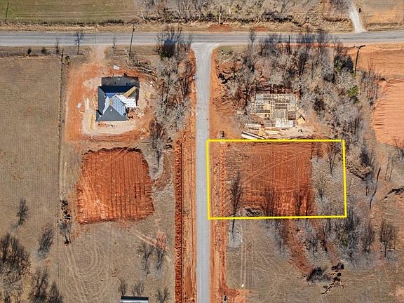 3rd image of 2205 Winter Ridge Rd