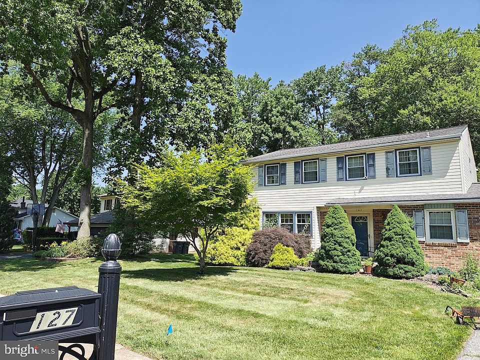 1st image of 127 Jade Dr