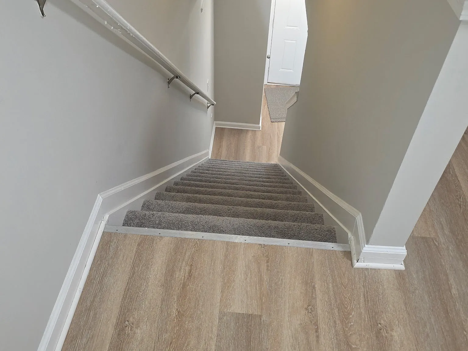 3 bed, 2.5 bath, 1246 sqft, $2,050 — Photo 3