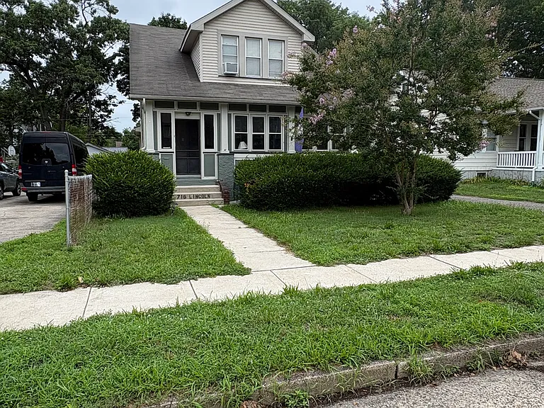 716 Lincoln Ave #1 — Photo 1
