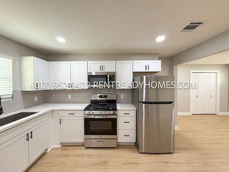 6334 Feldspar St — Photo 10
