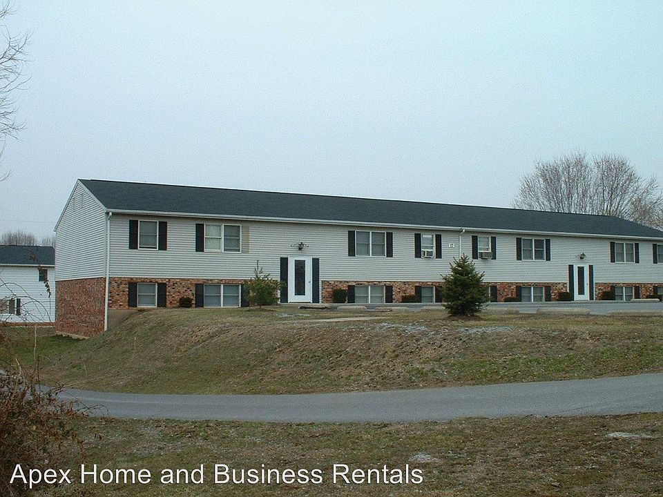 2nd image of 17 Hinton Ct APT 1