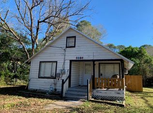 2901 Angier Rd, Huntsville, TX 77340