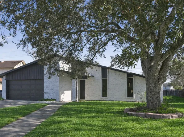 4110 Boros Dr, Corpus Christi, TX 78413